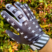 Load image into Gallery viewer, Old Glory Glove